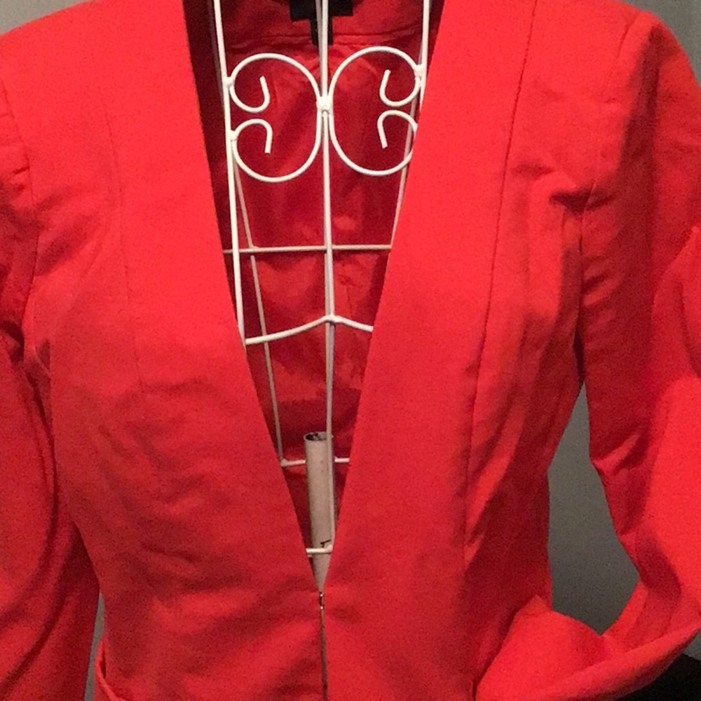 Blazer - Picture 2 of 3